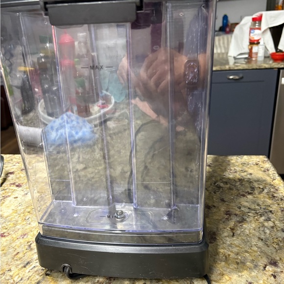 Professional Black and Silver Coffee Machine - Picture 6 of 8